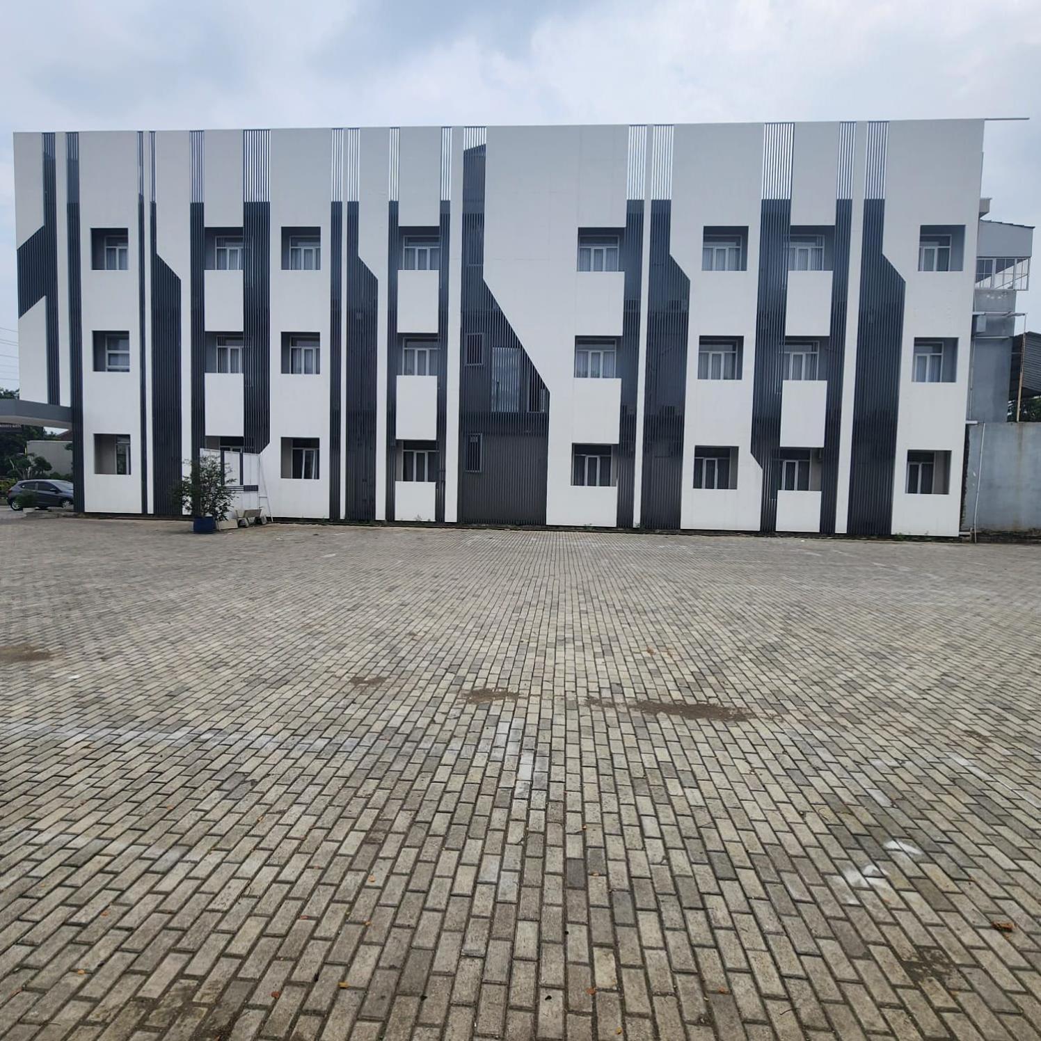 Oyo 2816 Privato Suite Kembaran Luaran gambar