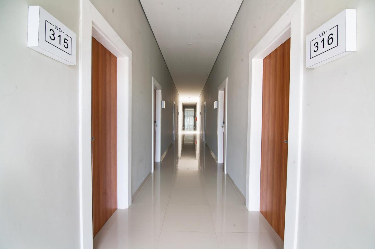 Oyo 2816 Privato Suite Kembaran Luaran gambar