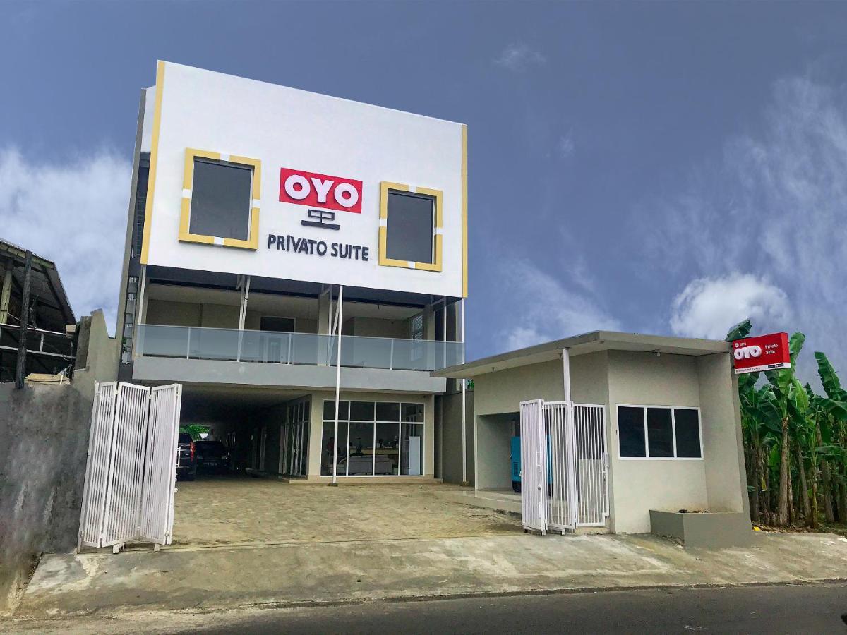 Oyo 2816 Privato Suite Kembaran Luaran gambar